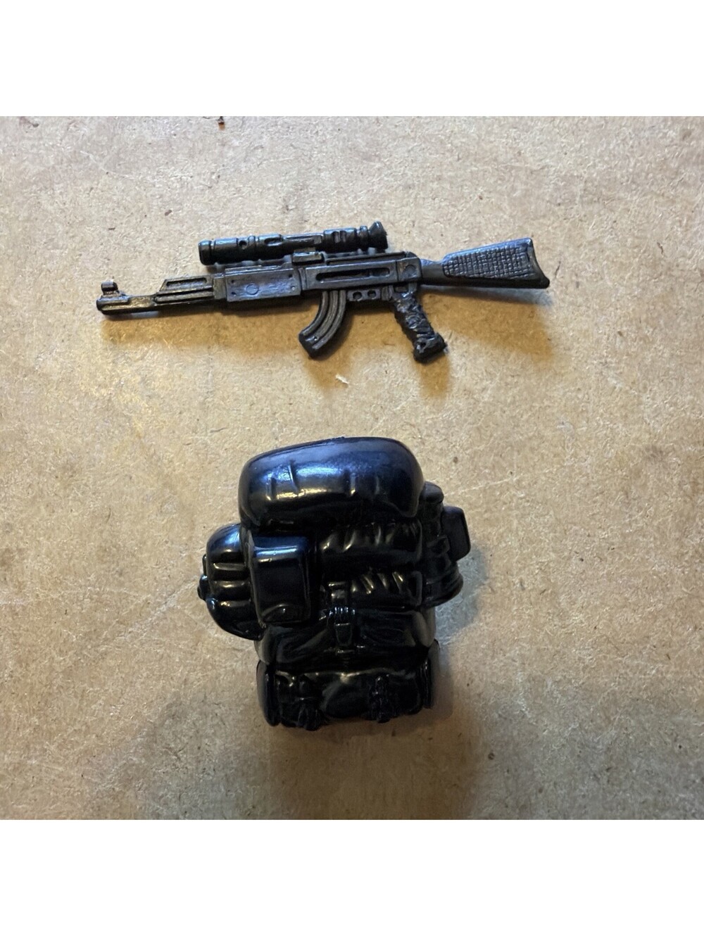 GI Joe 2002 Agent Scarlett v1 V2 Backpack Gum Weapon Spy Troops Cobra